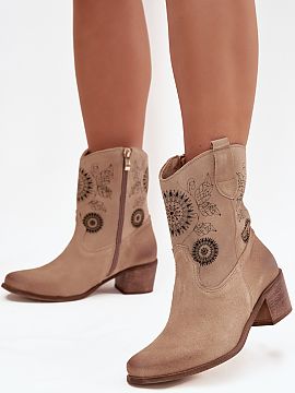 Heeled boots Step in style  Women\'s ankle boots made of natural suede are an elegant and stylish option for the transitional season and warmer autumn days. The subtle 