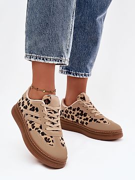 Sports footwear Step in style  Women\'s platform sneakers are a combination of modern style and comfort. The lace-up model, with a foam removable insole, ensures excellent