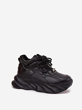 Sports footwear Step in style