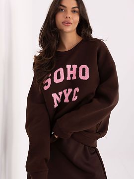 sweatshirt Factory Price  A casual women\'s sweatshirt is a comfortable and stylish option for everyday wear. Made of a high-quality blend of cotton and polyester, it