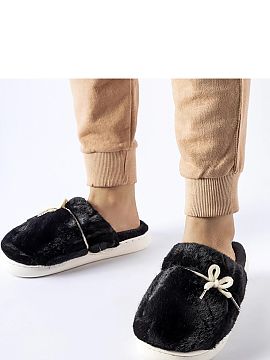 Slippers Solea  The sewing of these slippers has been carefully done, which translates into their durability and resistance to damage. The slip-on model all