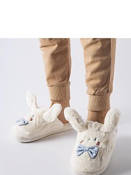 Slippers Solea  White slippers are not only visually attractive, but also warm and insulated. Thanks to this, they provide perfect protection against cold a