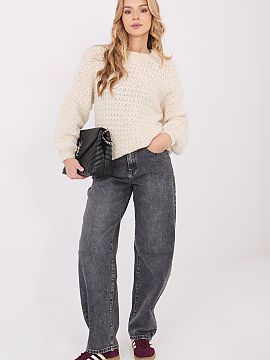 sweter Italy Moda  Stylish women\'s sweater with a waffle weave is the perfect choice for everyday wear. Its casual character makes it perfect for everyday occ