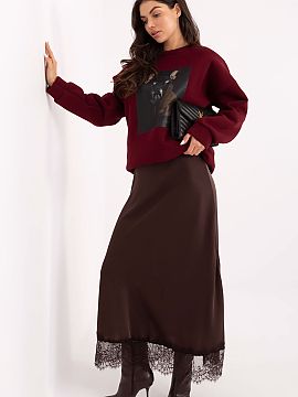 sweatshirt Italy Moda  Stylish women\'s sweatshirt in a casual edition is a comfortable option for everyday outings. The model with a print on the front adds chara