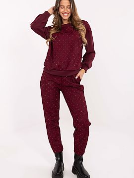 Complete Italy Moda  Stylish women\'s tracksuit set consisting of a hoodie and pants is the perfect choice for a casual look, excellent for everyday styling and 