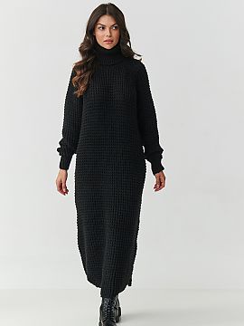 day dress Makadamia  Immerse yourself in the autumn-winter atmosphere with a dress that combines trendy design, comfort, and practicality. A women\'s sweater dre