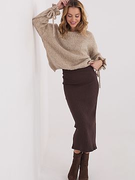 Skirt Rue Paris  Knit midi skirt, made of soft, ribbed material providing high wearing comfort. A casual style model, perfect for everyday outfits as well as
