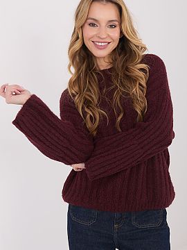 sweter Italy Moda  Women\'s casual sweater, made of thick knit material, perfect for colder days. An ideal model for everyday wear and work, combining comfort 