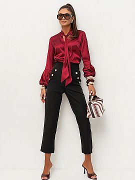 Women trousers LaBalancia  Cigarette trousers KAY in black are the perfect choice for women who value elegance and comfort in their everyday stylizations. These except