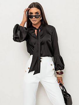 long sleeve shirt LaBalancia  The satin shirt VIVIENNE in an elegant black color is a perfect choice for women who want to combine classic with modernity. Made of high-qu