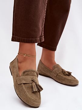 Mocassin Step in style  Women\'s moccasins made of eco-suede are a comfortable and stylish proposition for everyday wear. The flat sole and soft insole provide wear