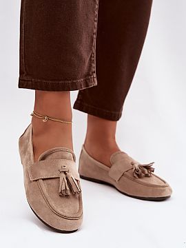 Mocassin Step in style  Women\'s moccasins made of eco-suede are a comfortable and stylish everyday proposition. The flat sole and soft insole provide wearing comfo