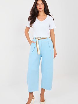 Women's pants Rue Paris  Stylish women\'s wide leg jeans trousers that combine comfort with modern style. Made of high-quality cotton with a touch of elastane, they 