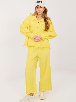 Jeans Rue Paris  Women\'s wide leg jeans are a stylish and comfortable option for everyday wear, perfect for casual outfits. The smooth cut and wide legs giv