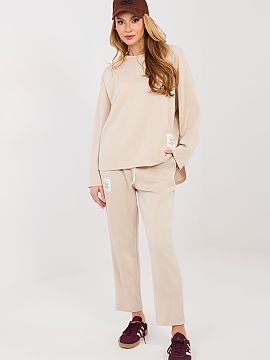 Complete Rue Paris  Women\'s tracksuit set consisting of a sweatshirt and pants is the perfect choice for everyday casual stylizations, combining comfort with m