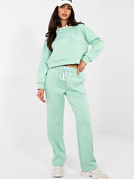 Complete Italy Moda  A tracksuit set consisting of a hoodie and pants is a comfortable option for everyday styling in a casual style. Shorter than the standard h
