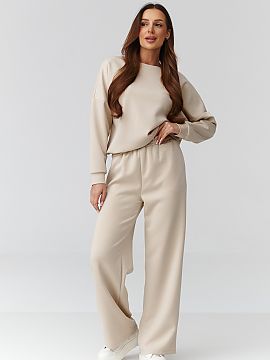 Complete Makadamia  Stylish and comfortable women\'s set in one size, which is perfect for everyday wear, remote work, a walk or a trip. The set consists of a l