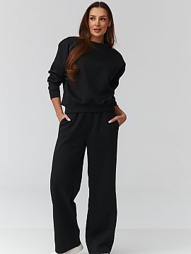 Complete Makadamia  Stylish and comfortable women\'s one size set, which is perfect for everyday wear, remote work, a walk or a trip. The set consists of a loos