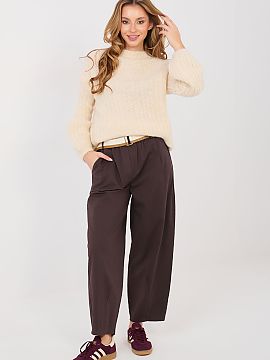 Women's pants Italy Moda  Comfortable and stylish carrot-cut trousers, perfect for everyday casual styling. Made of high-quality cotton with a touch of elastane, ensu