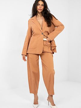 Women's pants Italy Moda  Comfortable and stylish carrot-cut trousers, perfect for everyday casual styling. Made of high-quality cotton with elastane, which ensures c