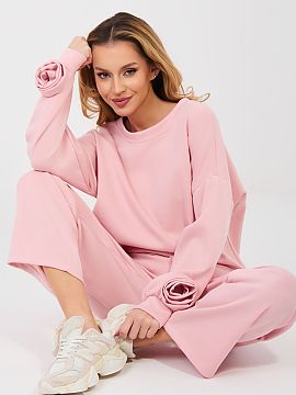 Complete Italy Moda  Stylish women\'s set consisting of a sweatshirt and pants, perfect for everyday casual styling. Made of soft and pleasant to the touch visco