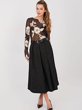 Skirt Rue Paris  This flared midi skirt is a perfect proposition for women who appreciate elegance combined with comfort. The classic cut beautifully shapes 