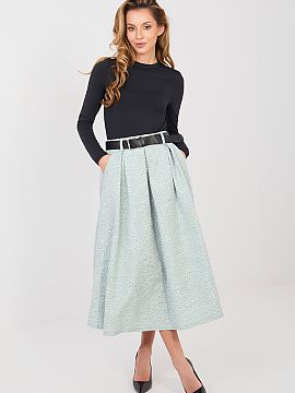 Skirt Rue Paris  This flared midi skirt is a perfect choice for women who appreciate elegance combined with comfort. The classic cut beautifully shapes the s
