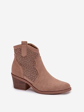 Heel boots Step in style