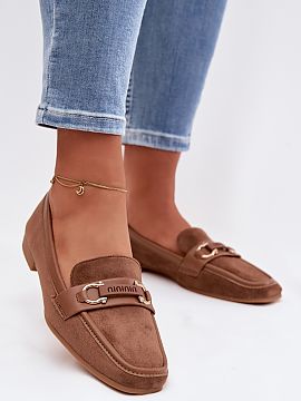 Loafers Step in style  Women\'s loafers are an elegant and versatile proposition, ideal for everyday wear. Set on a flat heel, they provide comfort and stability w