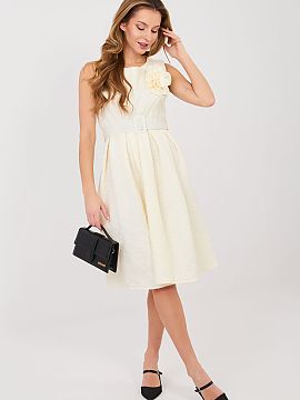 Cocktail dress Rue Paris  Elegant cocktail dress created for special occasions and stylish party outings. The flared cut beautifully emphasizes the waist and gives th