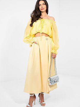 Skirt Factory Price  This elegant midi skirt is the perfect combination of classic style and comfort, perfect for everyday wear, work, or more formal occasions. 
