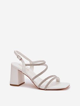 Heeled sandals Step in style