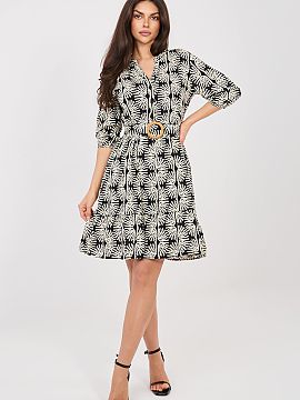 day dress Sublevel  An elegant knee-length dress, made of pleasant to the touch, lightweight viscose, which beautifully drapes on the silhouette and provides co