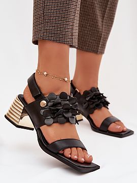 Heeled sandals Step in style  Elegant women\'s sandals made of natural leather are a perfect choice for special occasions such as weddings, family gatherings, or evening 