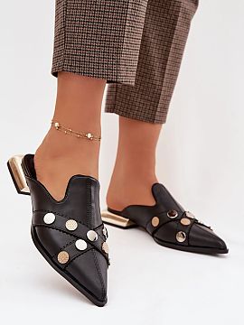 Slippers Step in style  Women\'s mule-type slippers made of natural leather are a stylish proposition for women who appreciate elegant and comfortable style. Covere