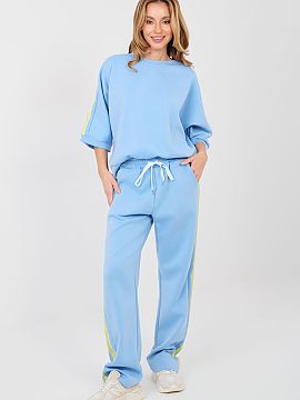 Set Rue Paris  Women\'s tracksuit set consisting of a hoodie and pants, perfect for everyday casual styling. The smooth pattern makes the set versatile and