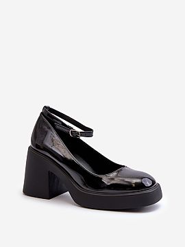 Heeled pumps Step in style