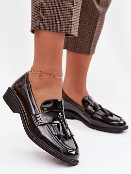 Moccasins Step in style  Women\'s moccasins made of eco leather are a comfortable proposal in a timeless style. The soft upper fits well to the foot, providing comfo