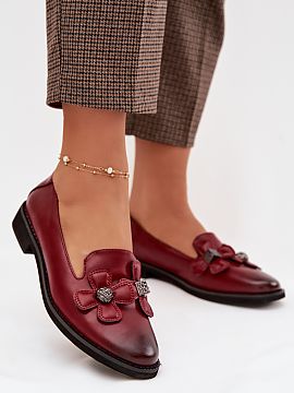 Shoes Step in style  Women\'s shoes by Jezzi made of eco-leather are a proposal in a feminine edition. The shoes are placed on a flat heel, which provides comfor