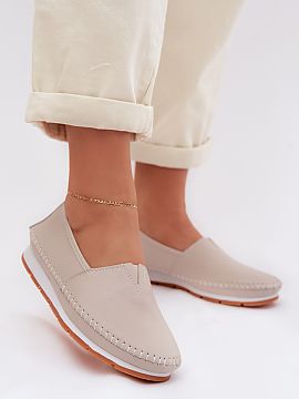 Shoes Step in style  Elegant women\'s leather loafers are a timeless proposition for women who value comfort and classic style. The slip-on model ensures quick a