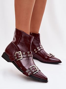 Botki Step in style  Women\'s ankle boots made of patent eco-leather are a stylish proposal for the transitional period. The model set on a flat heel ensures com