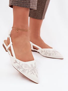 Sandals Step in style  Women\'s sandals with an elegant character are the perfect choice for various occasions. Covered, pointed toes emphasize the slender line of