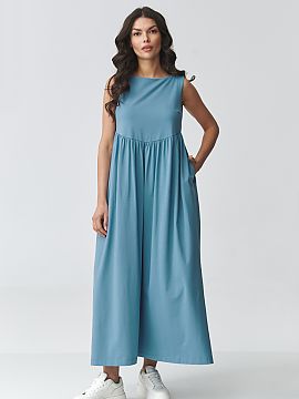 day dress Makadamia  Stylish maxi dress with a loose cut is the perfect choice for women who value comfort and timeless design. The model has subtly flared botto