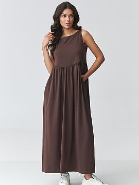 day dress Makadamia  Stylish maxi dress with a loose cut is an ideal proposition for women who value comfort and timeless design. The model has subtly flared bot