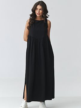day dress Makadamia  Stylish maxi dress with a loose fit is the perfect choice for women who appreciate comfort and timeless design. The model has a subtly flare