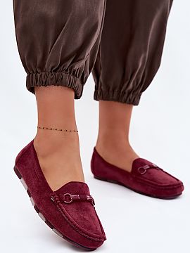 Moccasins Step in style  Women\'s moccasins made of eco suede are a stylish and comfortable choice for everyday wear. The flat design ensures comfort, making the mod