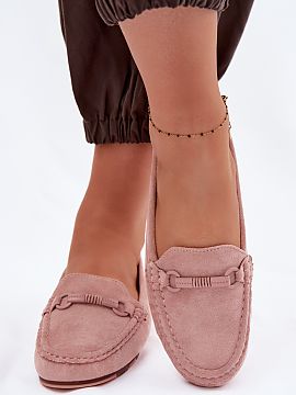 Moccasins Step in style  Women\'s moccasins made of eco suede are a stylish and comfortable option for everyday wear. The flat design ensures comfort, making the mod