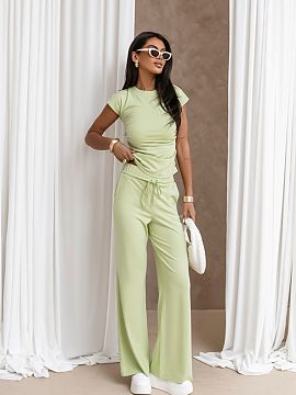 Set LaBalancia  The SHIRA Matcha set is an elegant and comfortable women\'s set created for lovers of timeless style and comfort. Made of high-quality visco