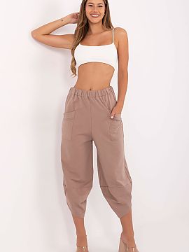 Sweatpants Rue Paris  Aladdin-style sweatpants are a comfortable and stylish proposition for everyday wear. Made from a pleasant to touch blend of cotton with ela