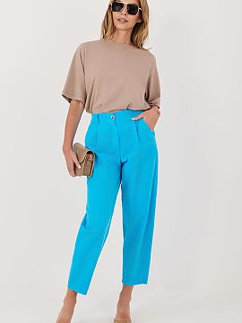 corduroy trousers Rue Paris  Fashionable women\'s corduroy carrot pants that combine comfort with timeless, casual style. It is a perfect proposition for everyday wear, 